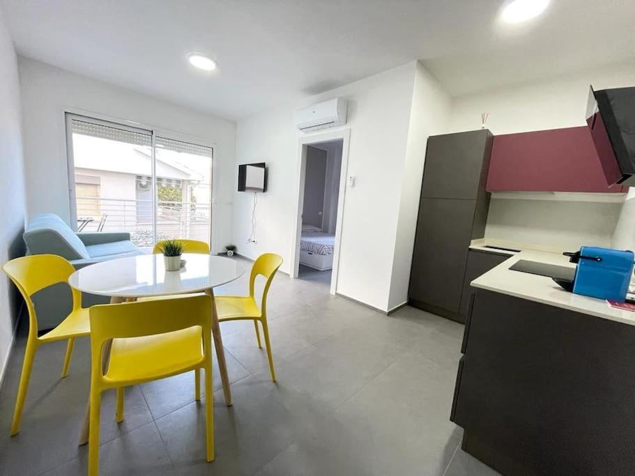 Nuovo A 40 Passi Dal Mare. A Casa Di “bicca” Tortoreto