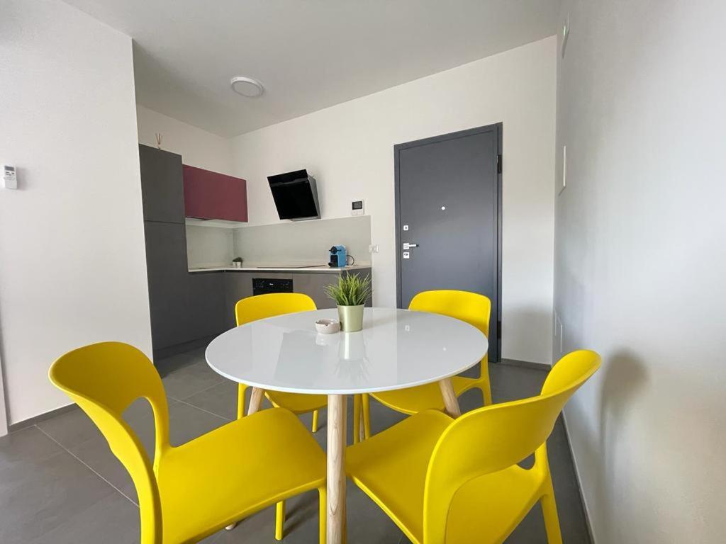 Apartment Nuovo A 40 Passi Dal Mare. A Casa Di “bicca”